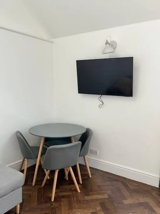 Gorgeous Small House In Brighton Villa 0*,