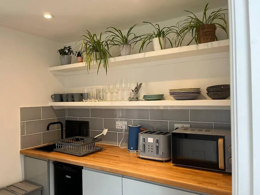 Gorgeous Small House In Brighton Villa